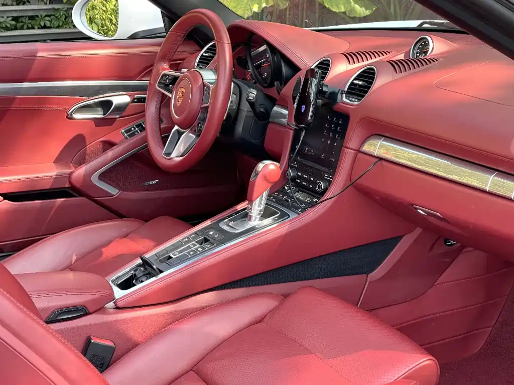 Porsche 718 Boxster 2.0 T