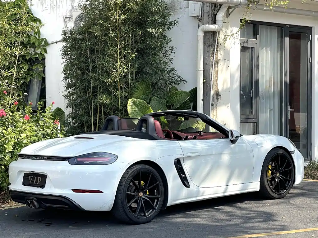 Porsche 718 Boxster 2.0 T