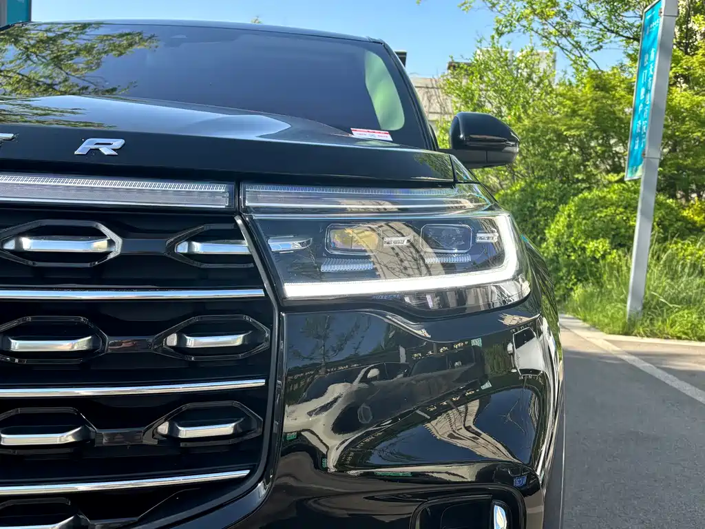 Explorer EcoBoost 285 4 WD Titanium 7-seat