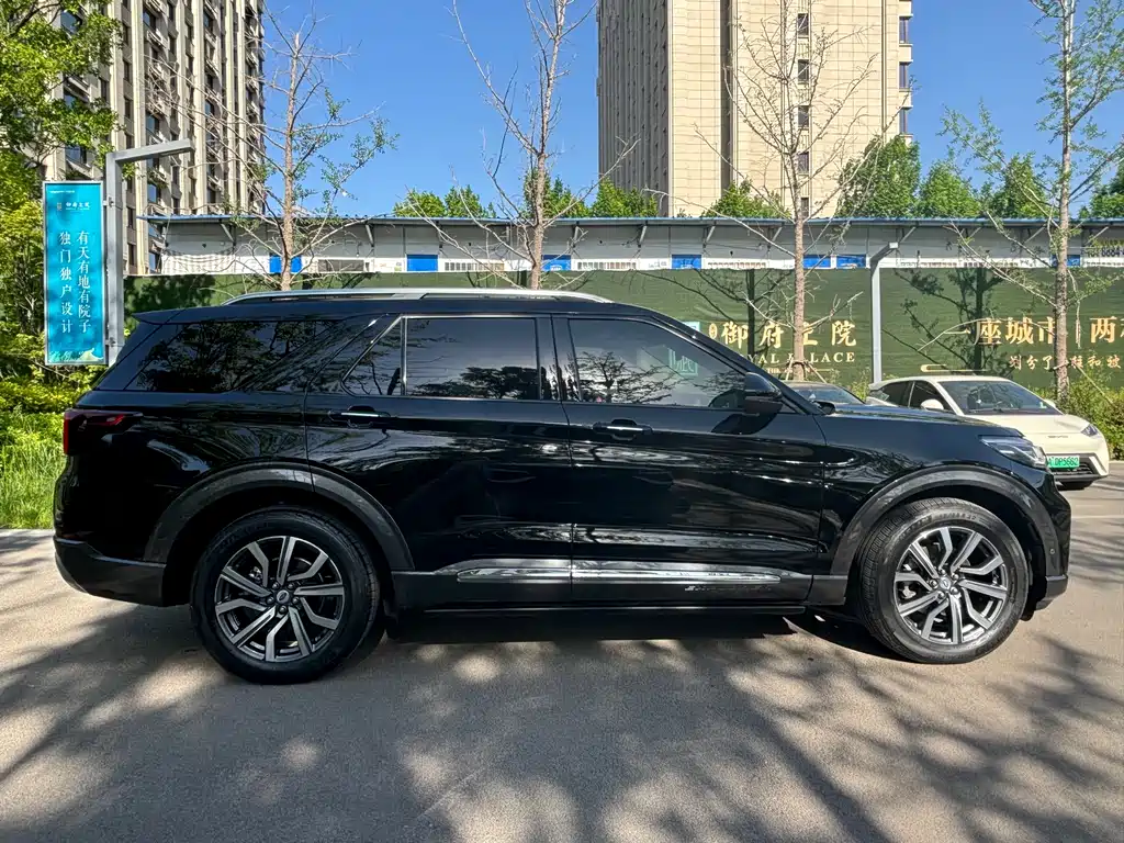 Explorer EcoBoost 285 4 WD Titanium 7-seat