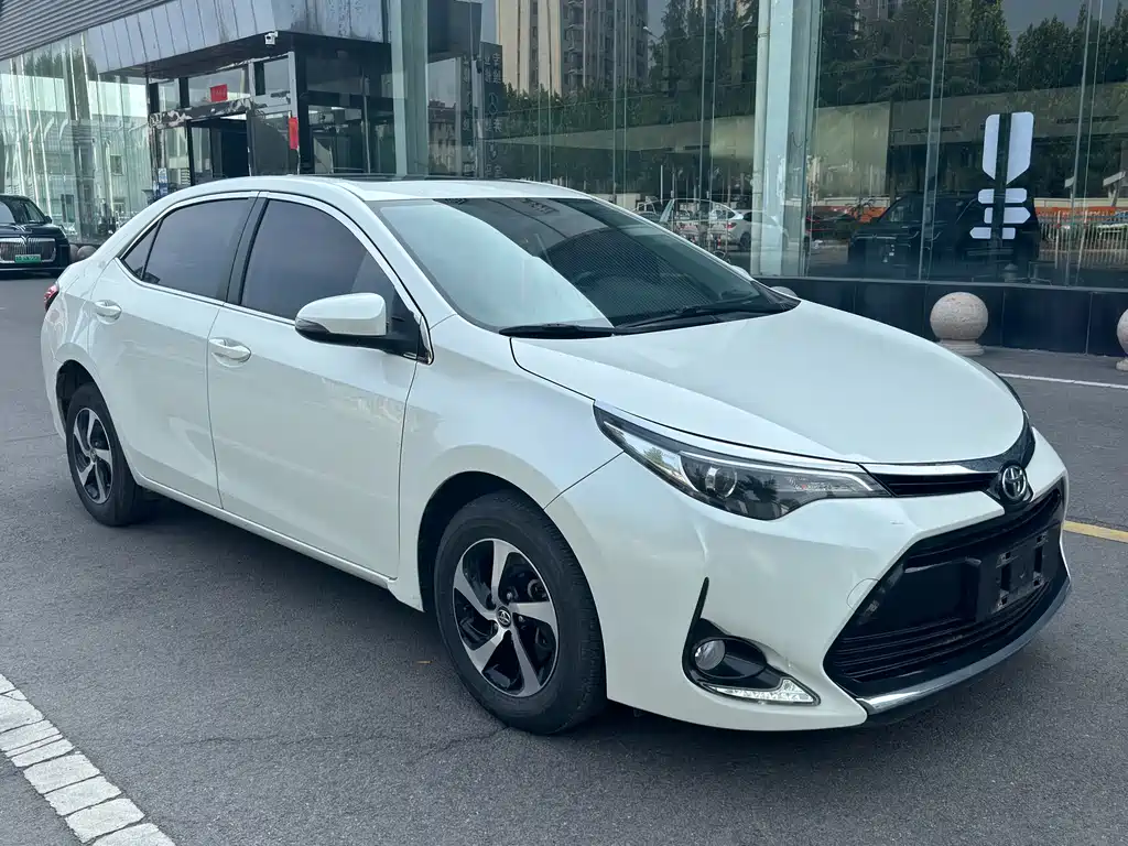 Levin Facelift 185 T CVT Elite CN-V