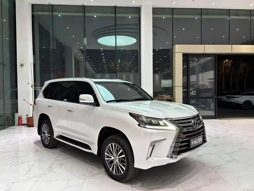 Lexus LX 570 Dynamic Luxury