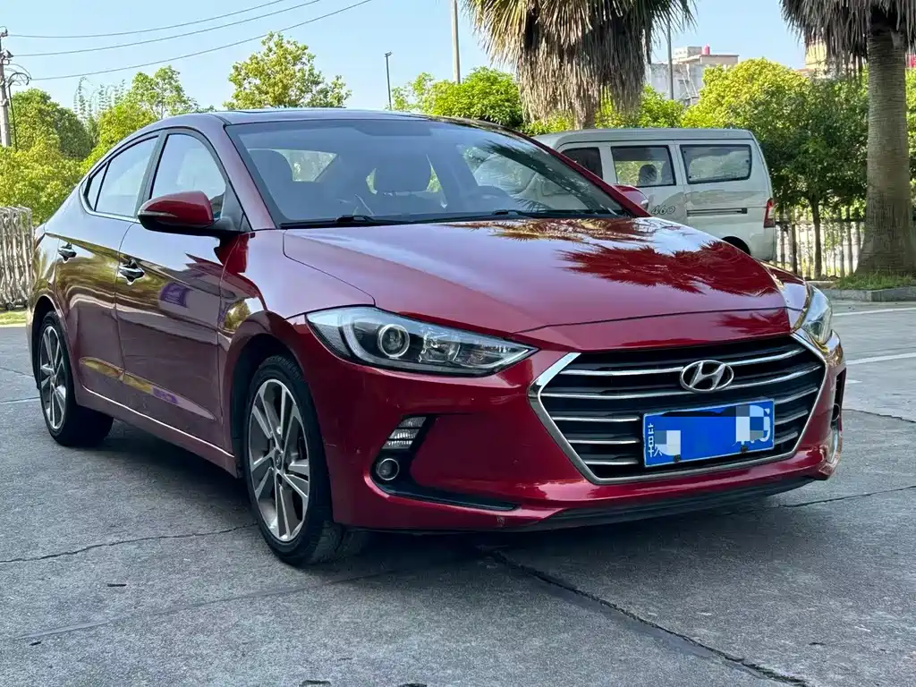 Elantra 1.6 L Auto 15 Anniversary Special Edition