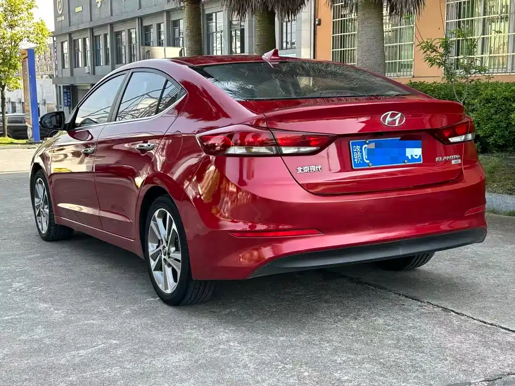 Elantra 1.6 L Auto 15 Anniversary Special Edition