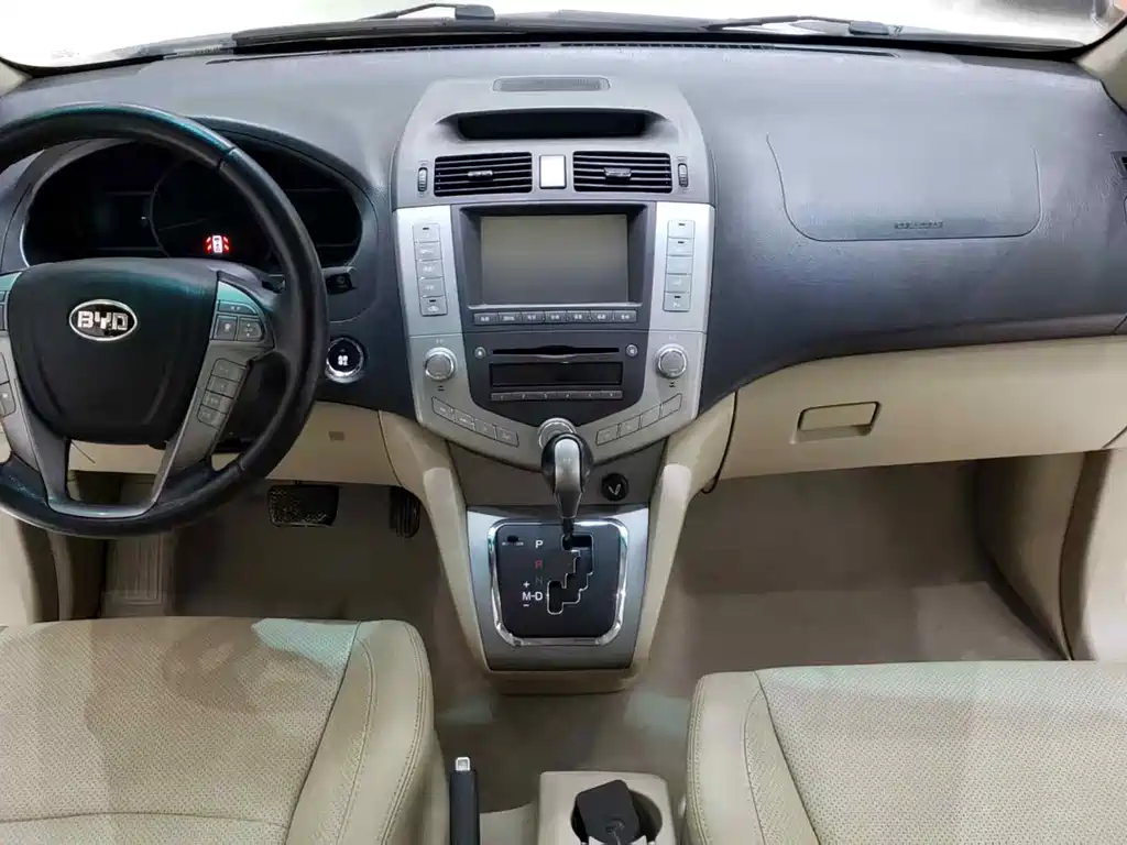 BYD S6 比亚迪S6 2012款 2.4 L 自动尊享型