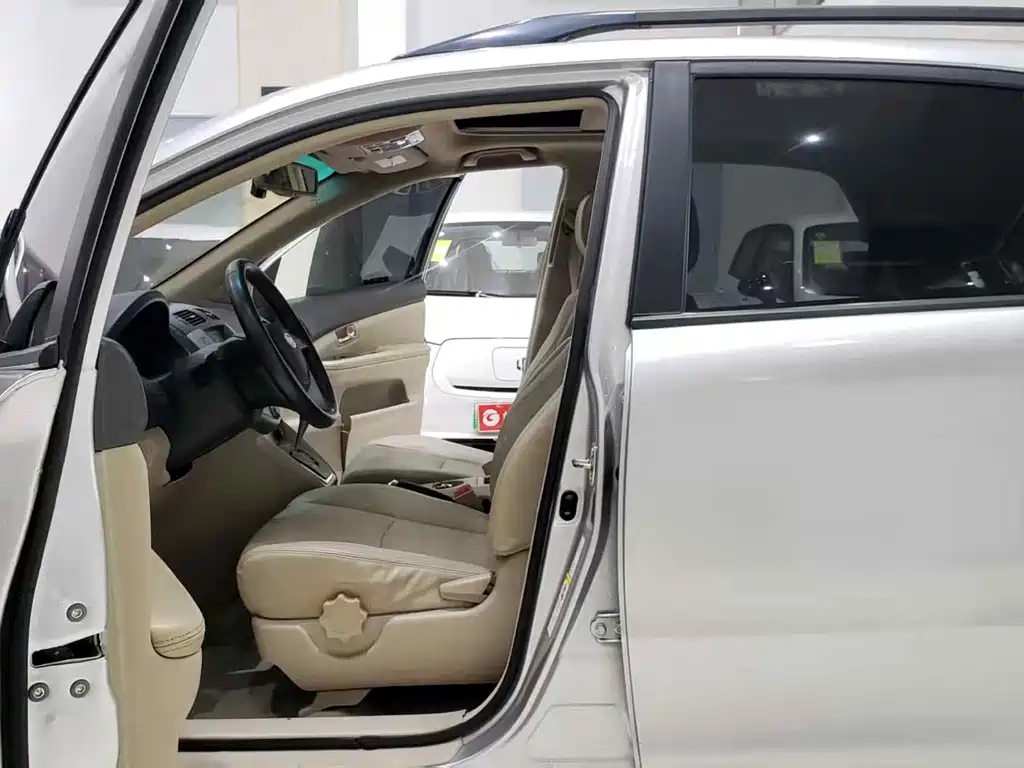 BYD S6 比亚迪S6 2012款 2.4 L 自动尊享型