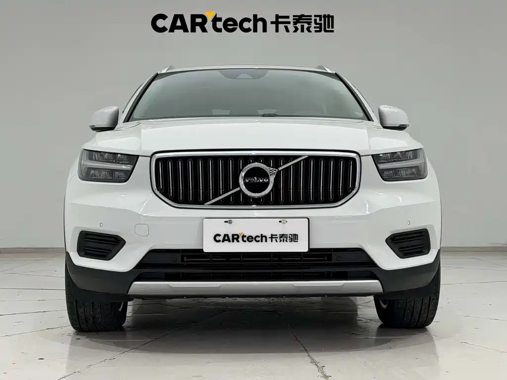 Volvo XC40 T4 4 WD Smart Travel Fashion
