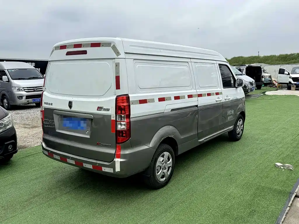 New Haishi X30 L 1.5 L Fortune Van2 5-seat AC SWC15 M
