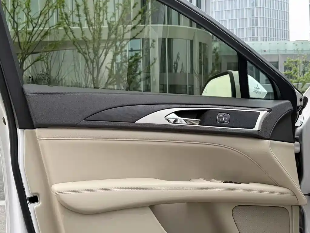 Lincoln MKZ 2.0 T Graceful CN-VI