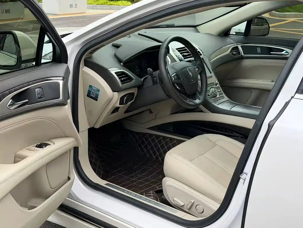 Lincoln MKZ 2.0 T Graceful CN-VI
