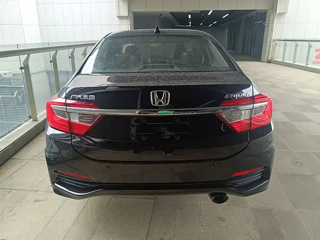 Crider 1.8 L Auto Luxury