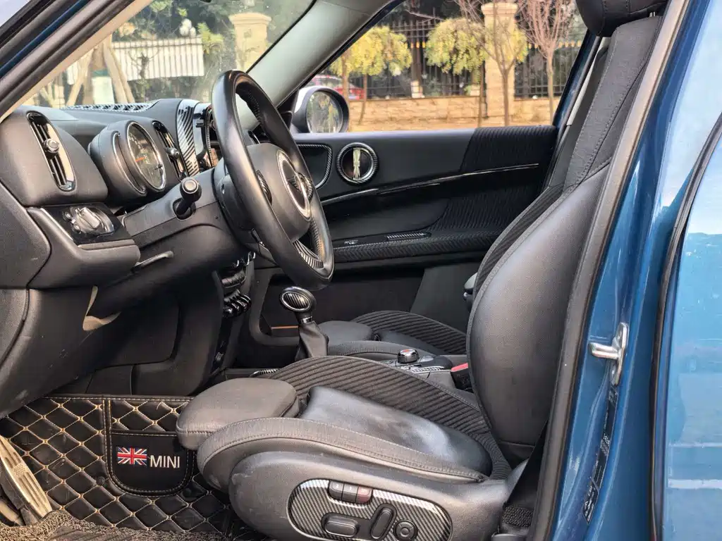 MINI COUNTRYMAN 2.0 T COOPER S ALL4 Classic
