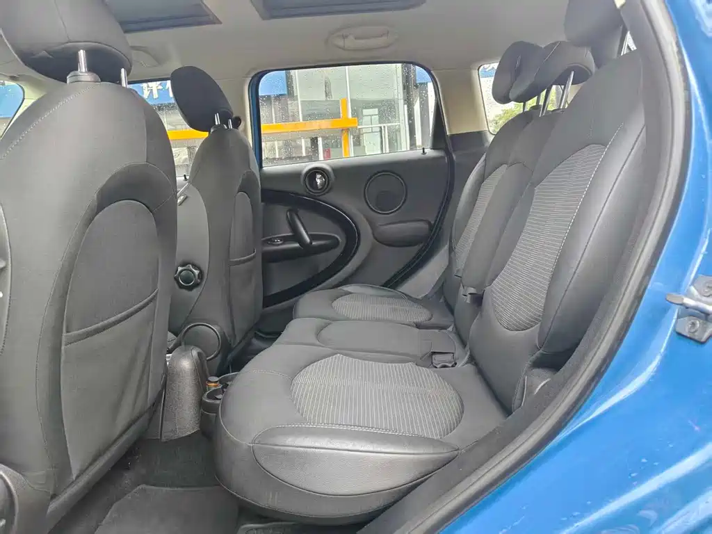 MINI COUNTRYMAN 1.6 L COOPER Fun