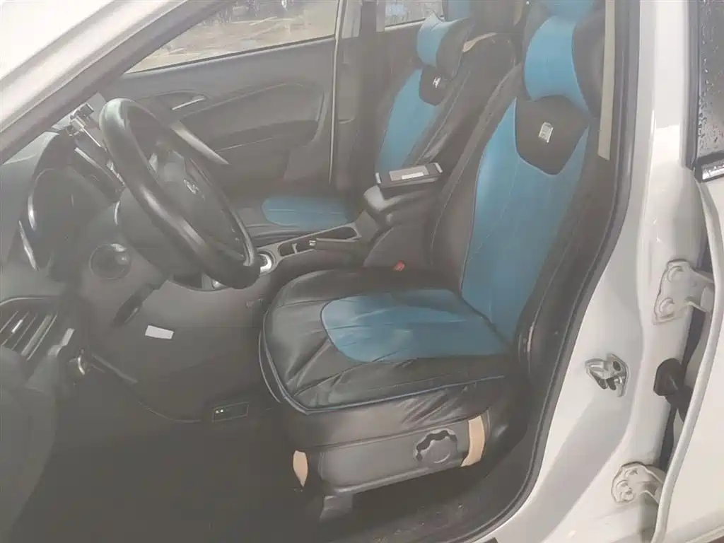 Ruixing 锐行 2015款 1.5 T 自动精英版