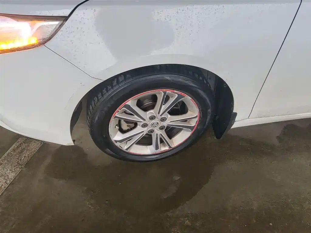 Ruixing 锐行 2015款 1.5 T 自动精英版