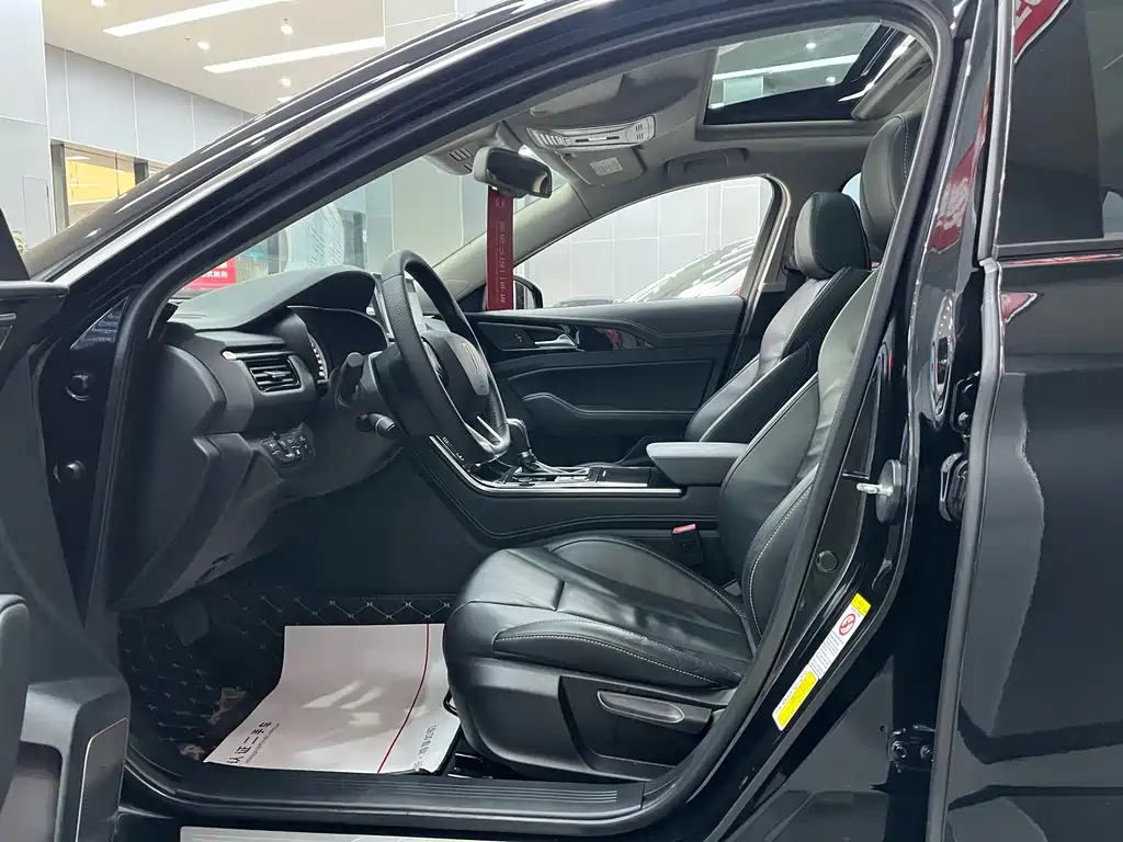 Hongqi H5 30 TD Agile