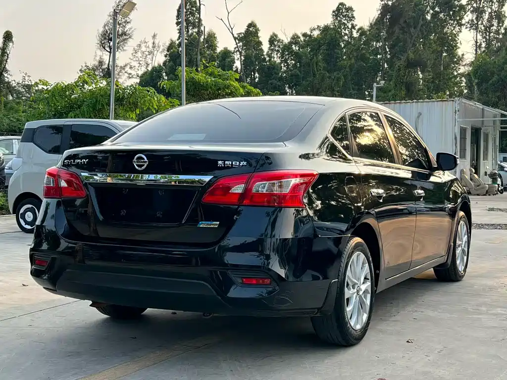 Sylphy 1.6 XV CVT Premium