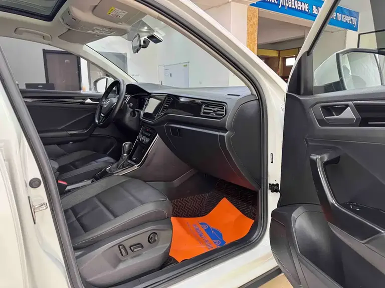Volkswagen T-ROC 280 TSI DSG 2 WD Comfort Enjoyment PLUS
