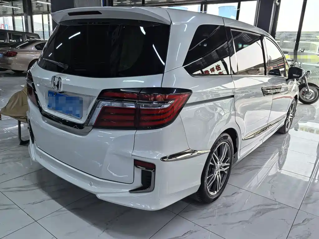 Elysion 2.0 L Hybrid Supreme