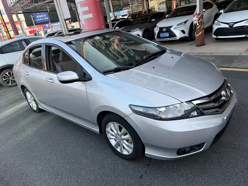 City Classic Style 1.5 L Auto Elite