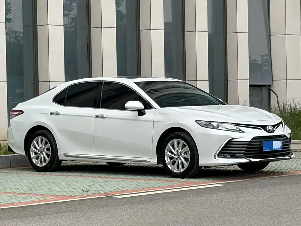 Camry 2.0 G Luxury