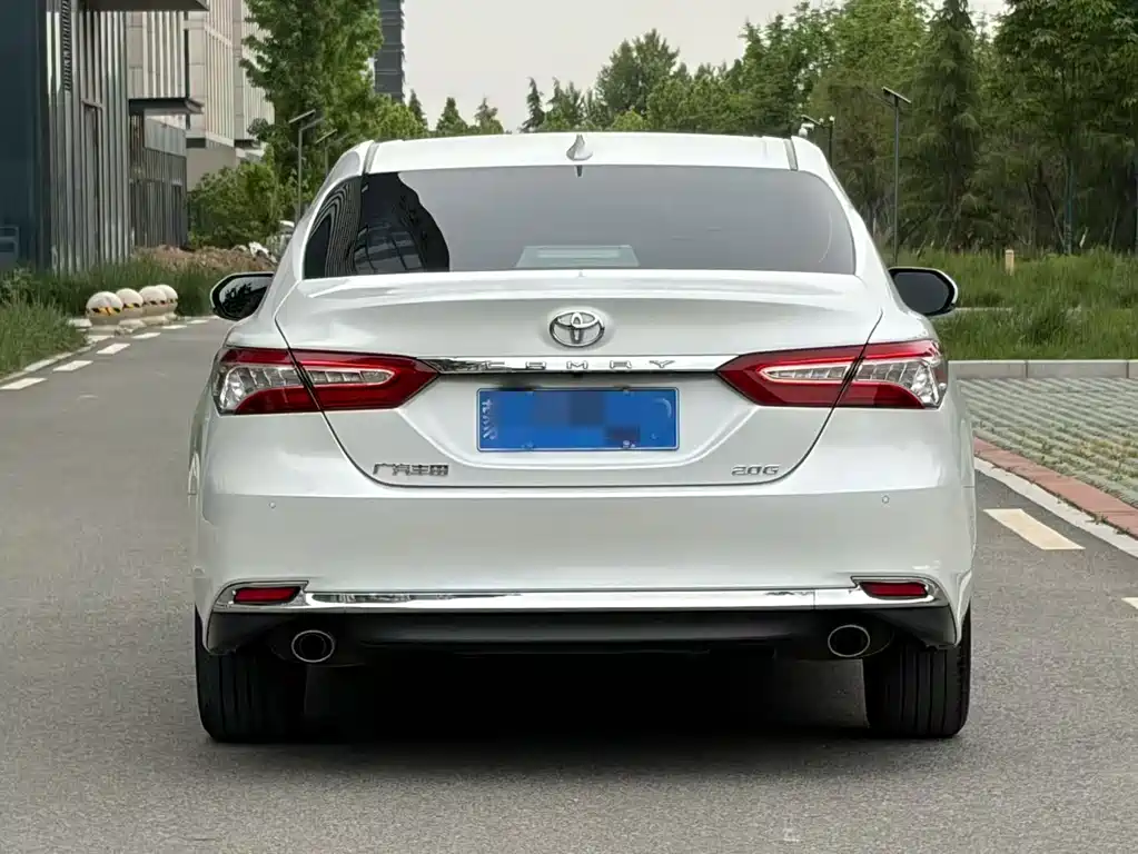 Camry 2.0 G Luxury
