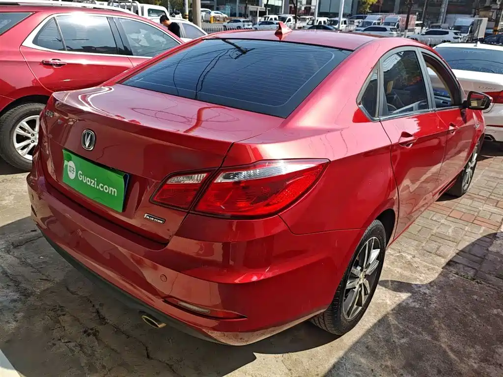 Eado 1.6 L Auto Style