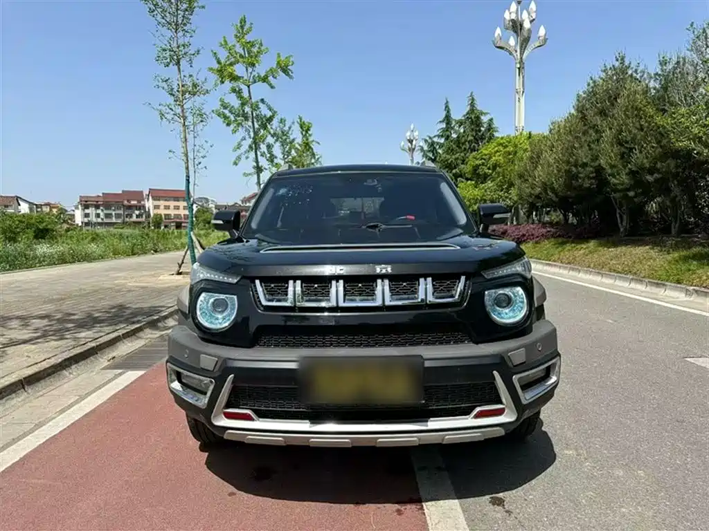 Beijing Offroad BJ20 1.5 T CVT Luxury