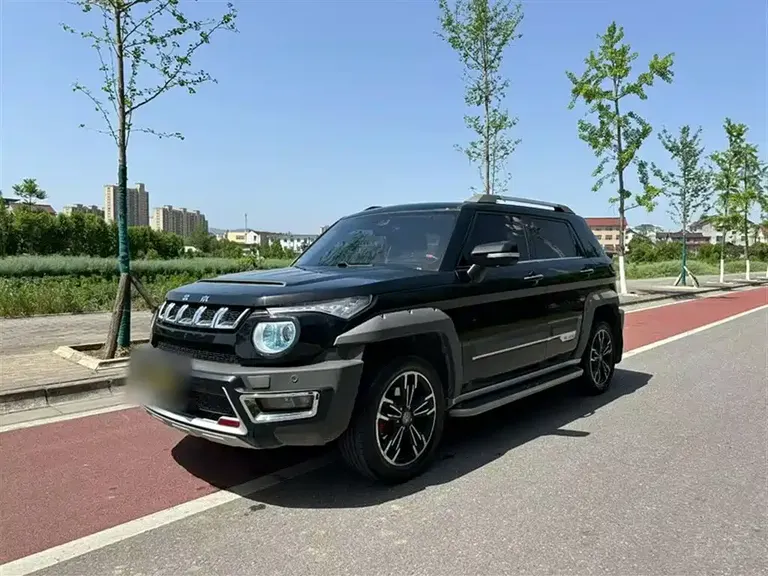 Baic Beijing Offroad BJ20 1.5 T CVT Luxury