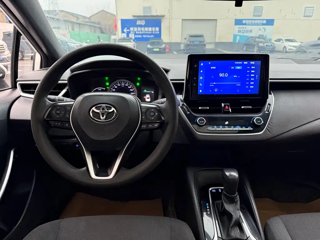 Levin Dual Engine 1.8 H E-CVT Luxury