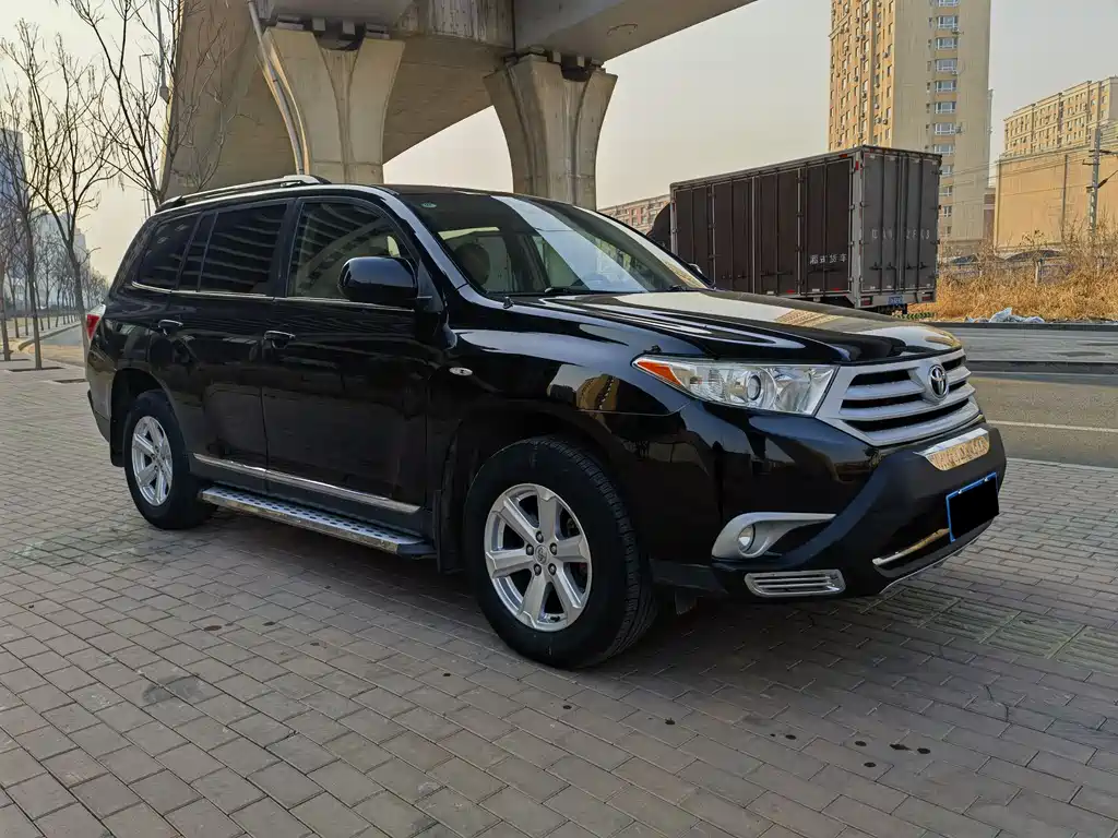 Highlander 2.7 L 2 WD 5-seat Elite