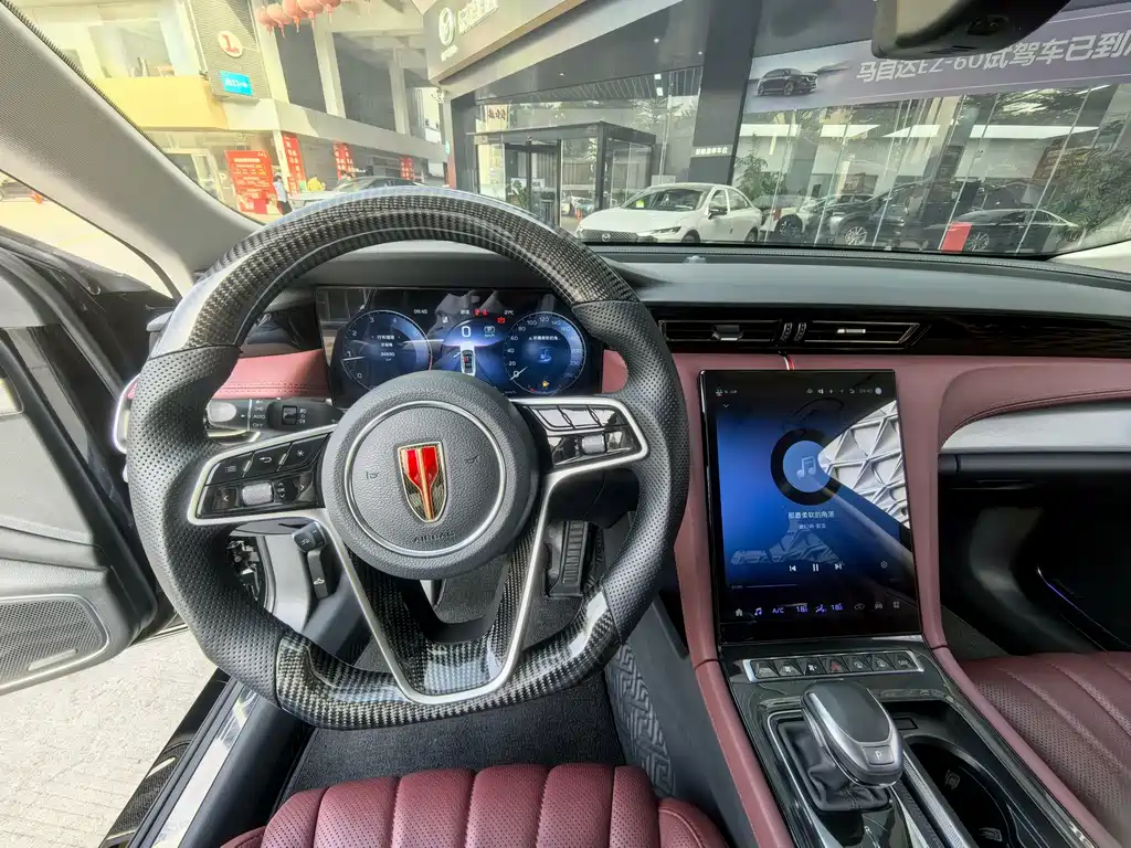 Hongqi H5 2.0 T Auto Connected Flagship