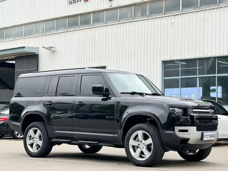 Land Rover Defender 130 3.0 T P400 HSE