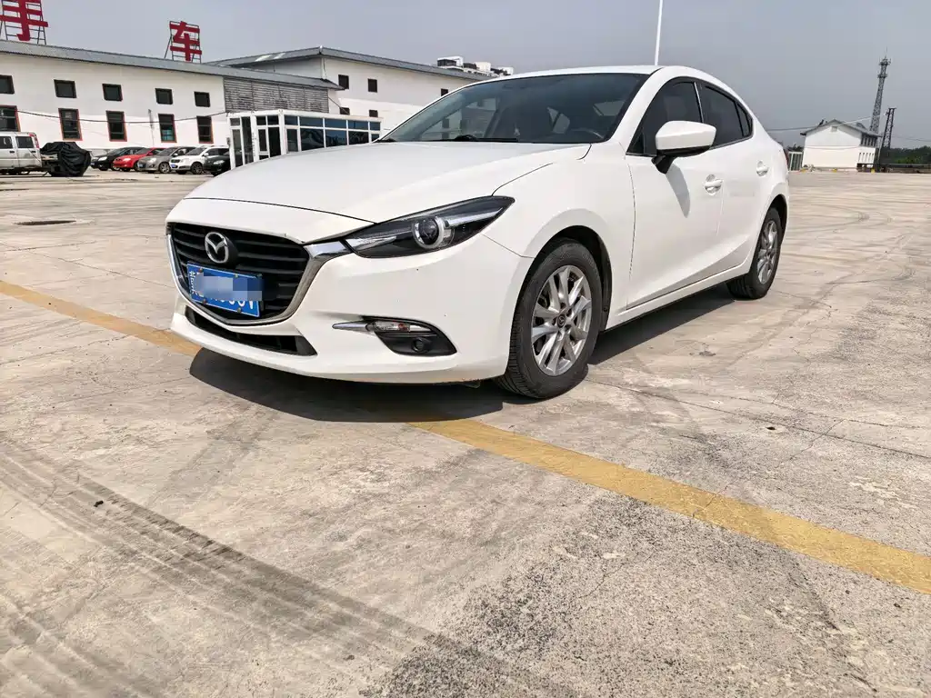 Mazda 3 Axela Sedan 1.5 L Auto Luxury CN-V