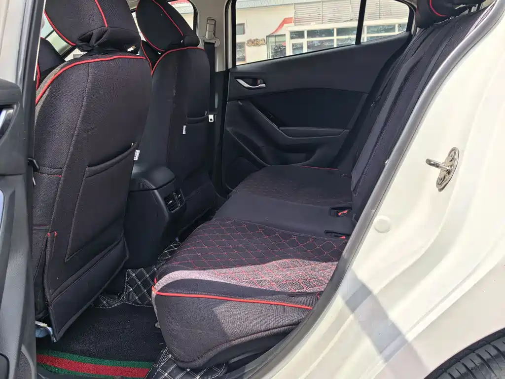 Mazda 3 Axela Sedan 1.5 L Auto Luxury CN-V