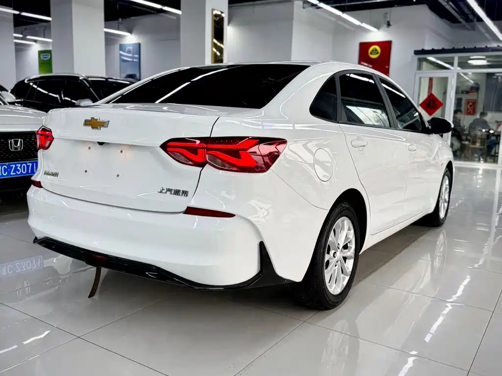 Monza 1.5 L DCT WOW Value Enjoyment