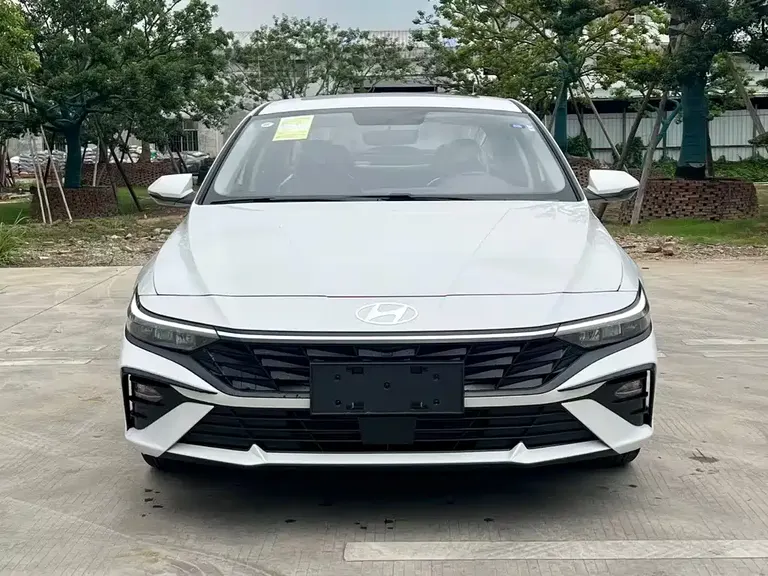 Hyundai Elantra 1.5 L CVT GLX Elite
