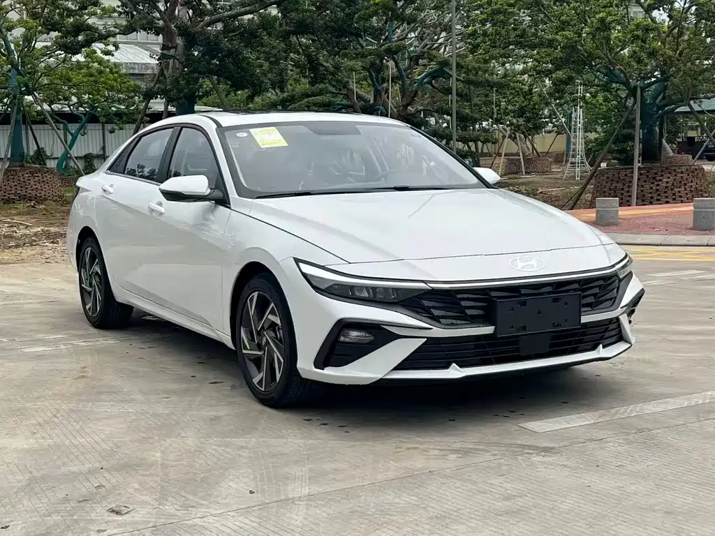 Elantra 1.5 L CVT GLX Elite