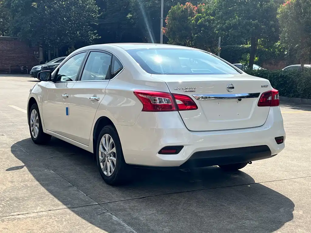 Sylphy Classic 1.6 L CVT Smooth