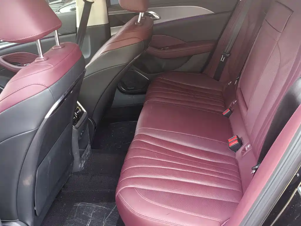Hongqi H5 2.0 T Auto Connected Flagship