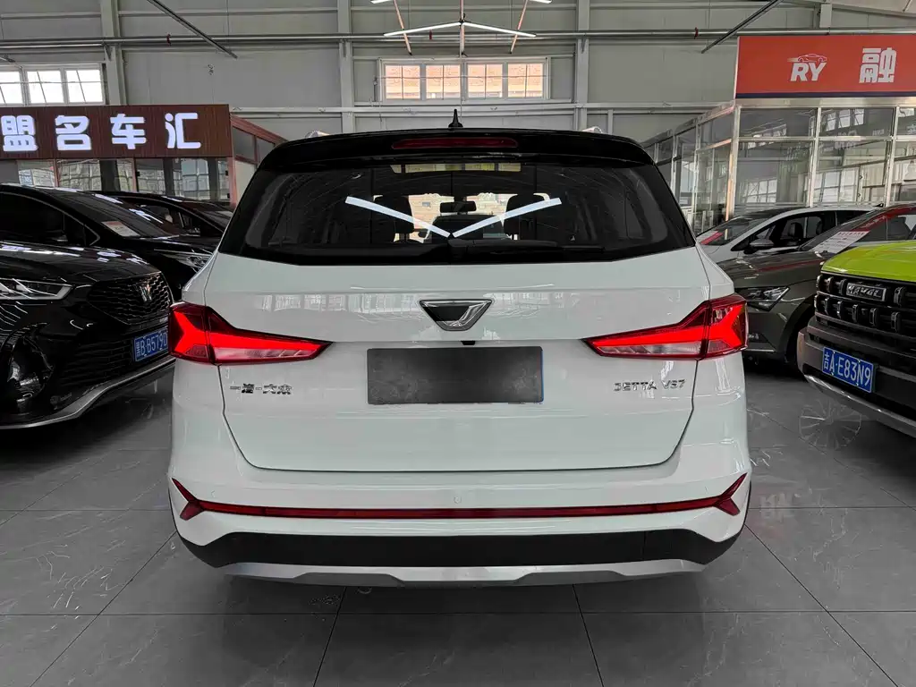 Jetta VS7 Panda 1.4 T Auto Joy Pro