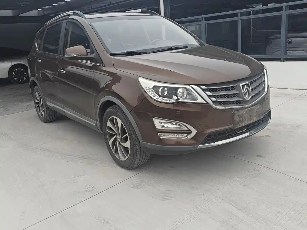 Baojun 560 1.8 L Manual Luxury