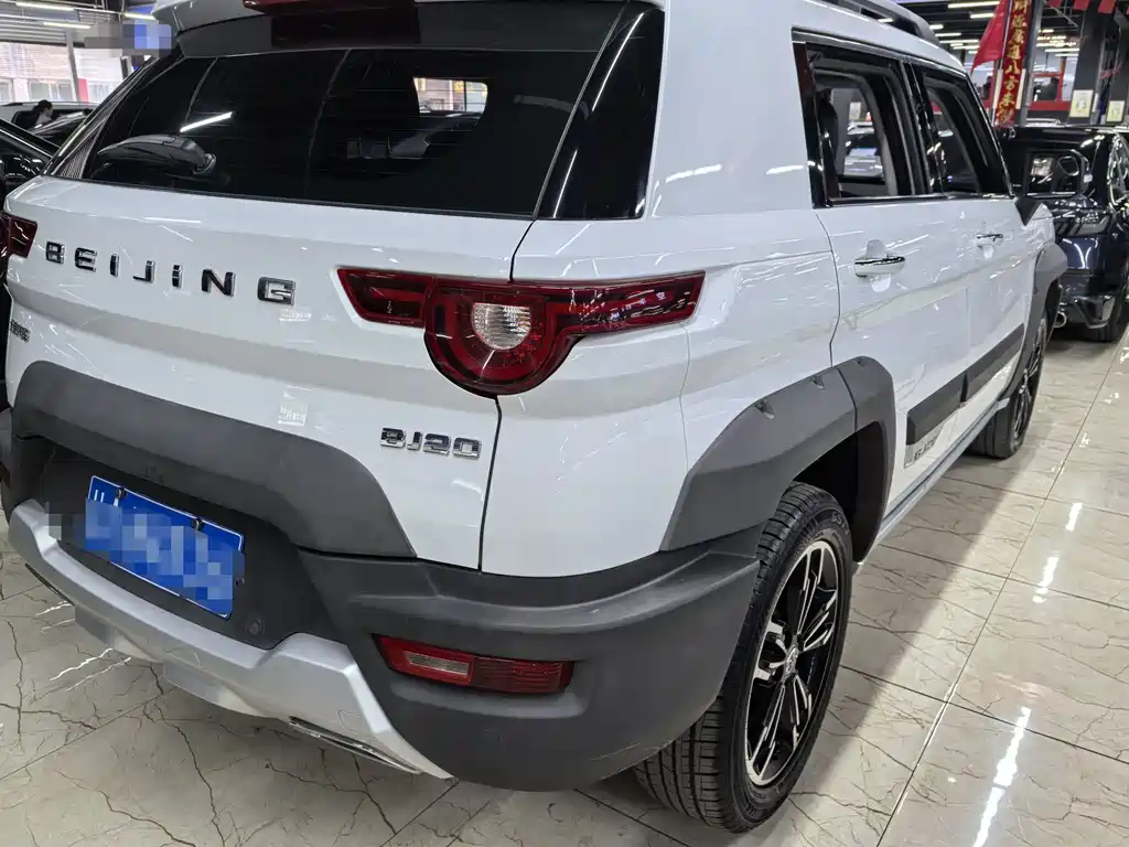 Beijing Offroad BJ20 1.5 T CVT Luxury
