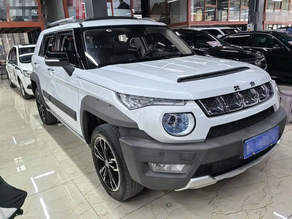 Beijing Offroad BJ20 1.5 T CVT Luxury