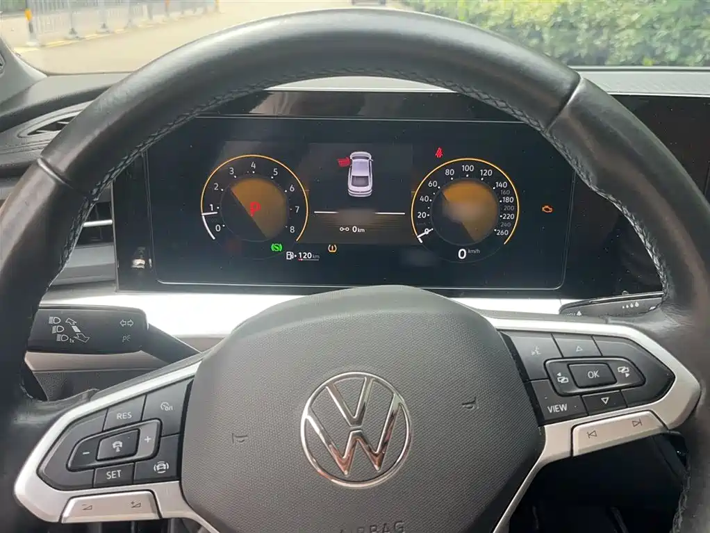 Lamando Lamando L 280 TSI DSG Dazzle Hot