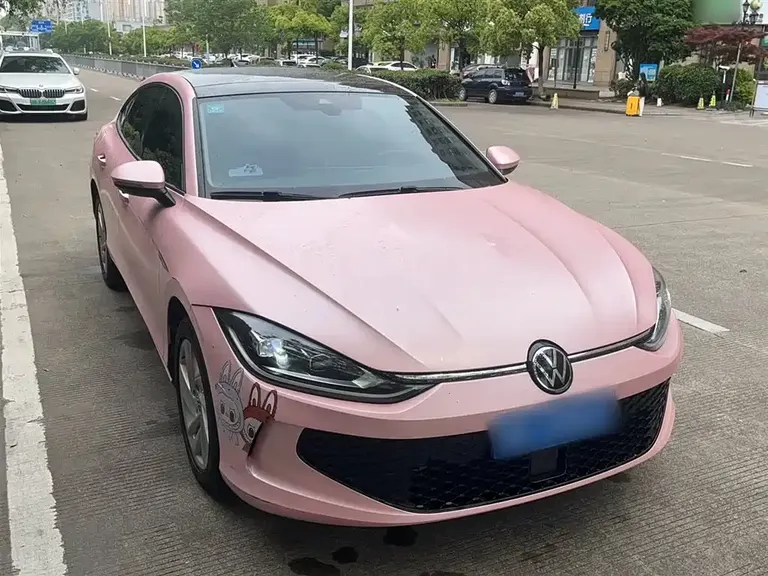 Volkswagen Lamando Lamando L 280 TSI DSG Dazzle Hot