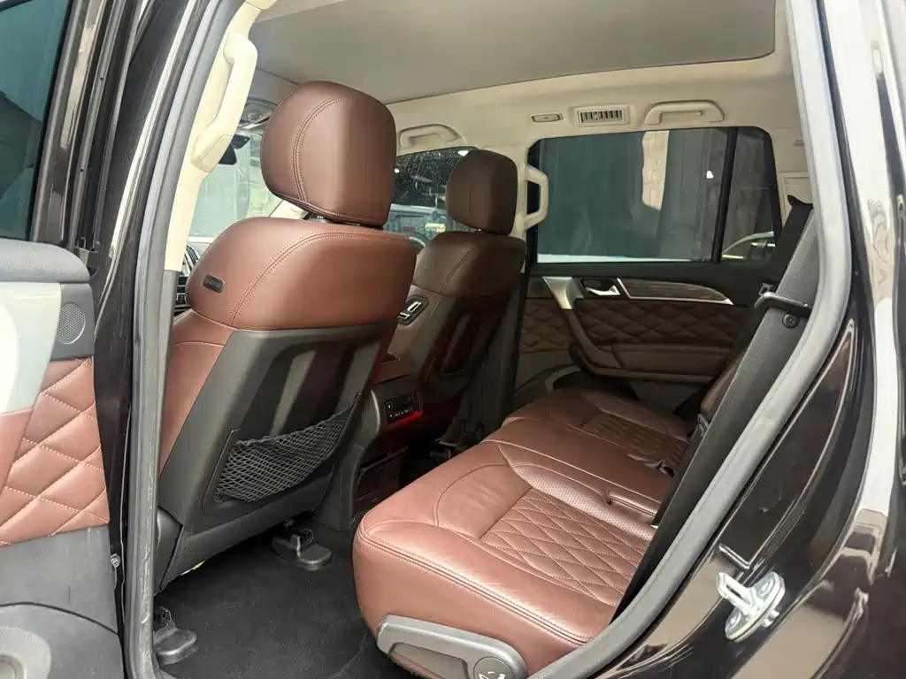 Haval H9 2.0 T Gasoline 4 WD Distinguished 7-seat