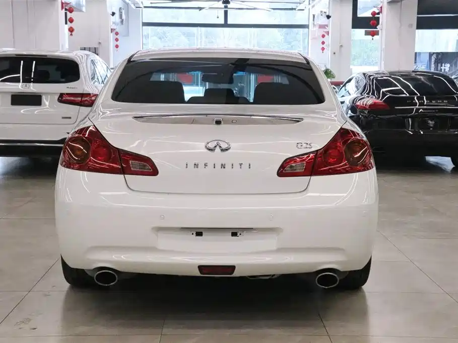 Infiniti G Series G25 Sedan Luxury Sport