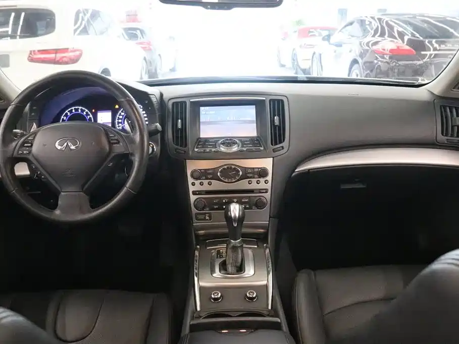 Infiniti G Series G25 Sedan Luxury Sport