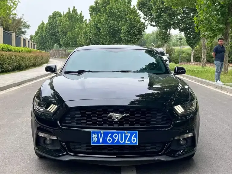 Ford Mustang 2.3 T Sport